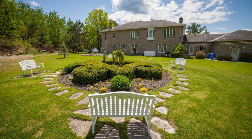 Greystone On Golden Lake Deacon Exterior foto